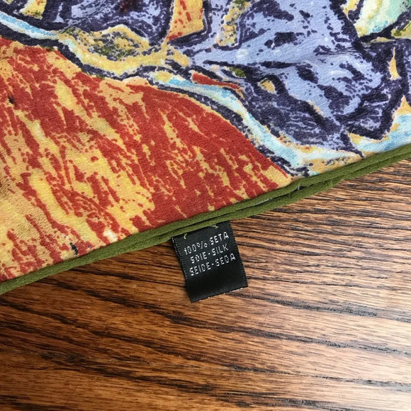 Silk scarf van gogh GUC - Picture 5 of 5